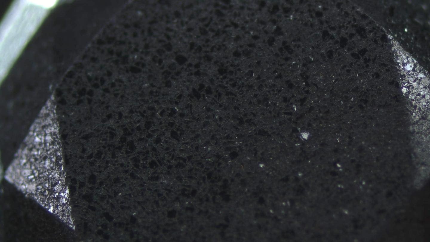 An interesting black diamond imitation.