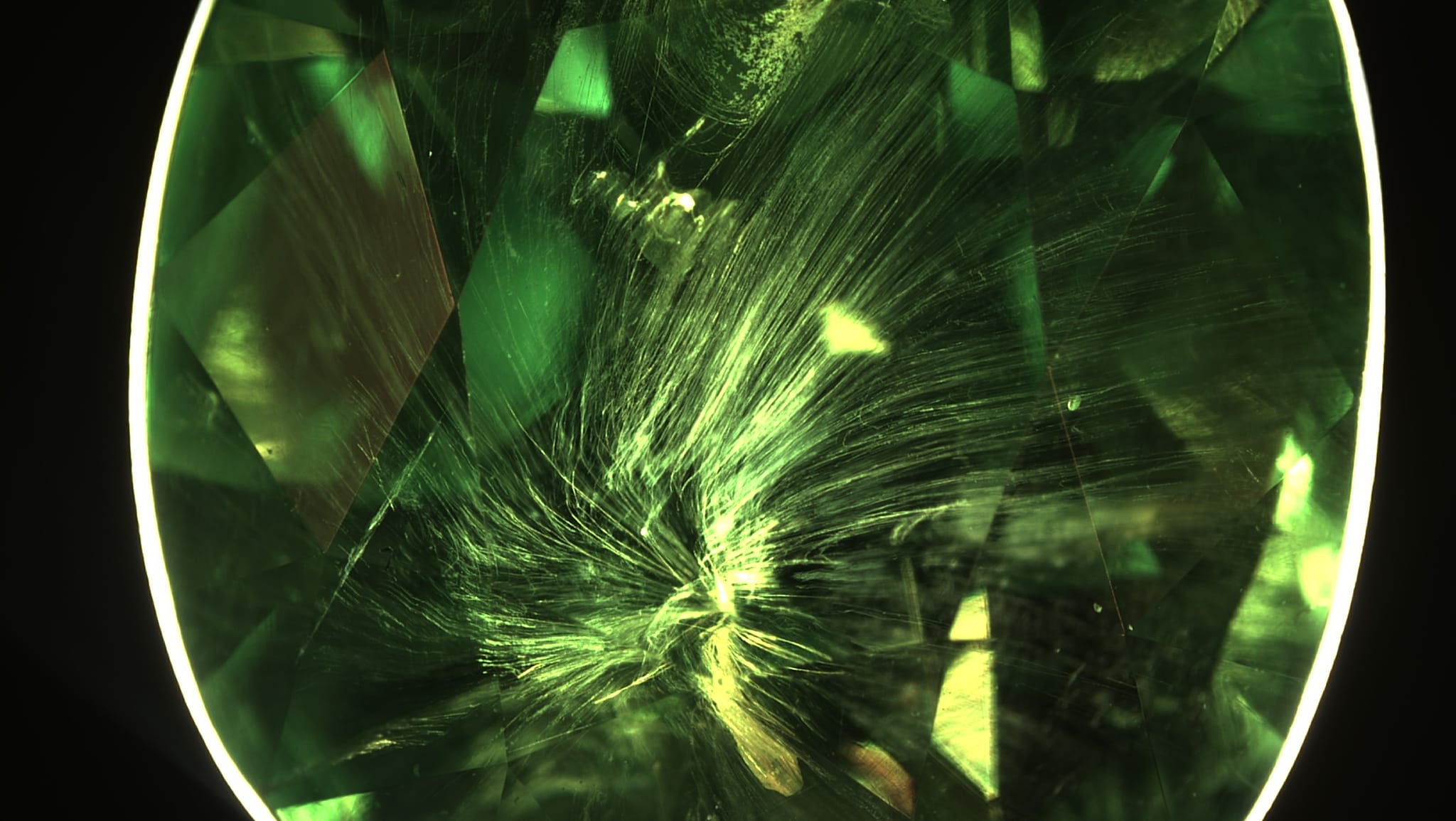 This amazing 3.03 cts and 3.15 cts demantoid pair originated from Russia was recently brought in ALGT for research.